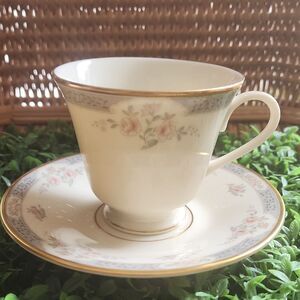 Romantic Feminine Lenox Somerset Teacup & Saucer